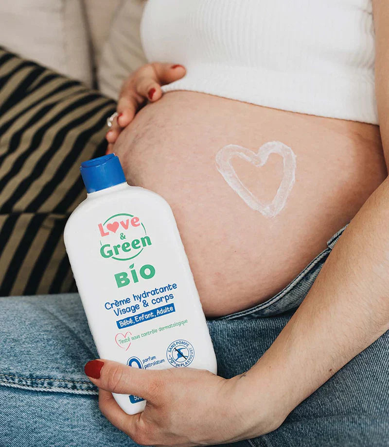 Crème hydratante bio : nourrir la peau de bébé après chaque bain
